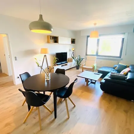 Large 1 Bedroom In Center With Parking - 64 Apartment