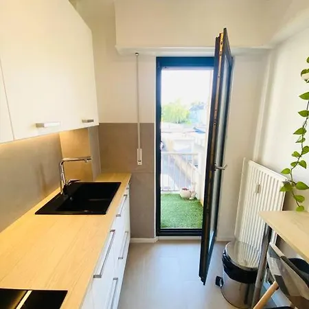 Large 1 Bedroom In Center With Parking - 64 Luxembourg