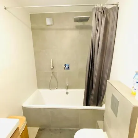 Apartment Large 1 Bedroom In Center With Parking - 64 Luxembourg